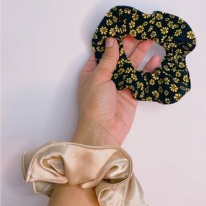 Medium Handmade Hair tie/ Scrunchy